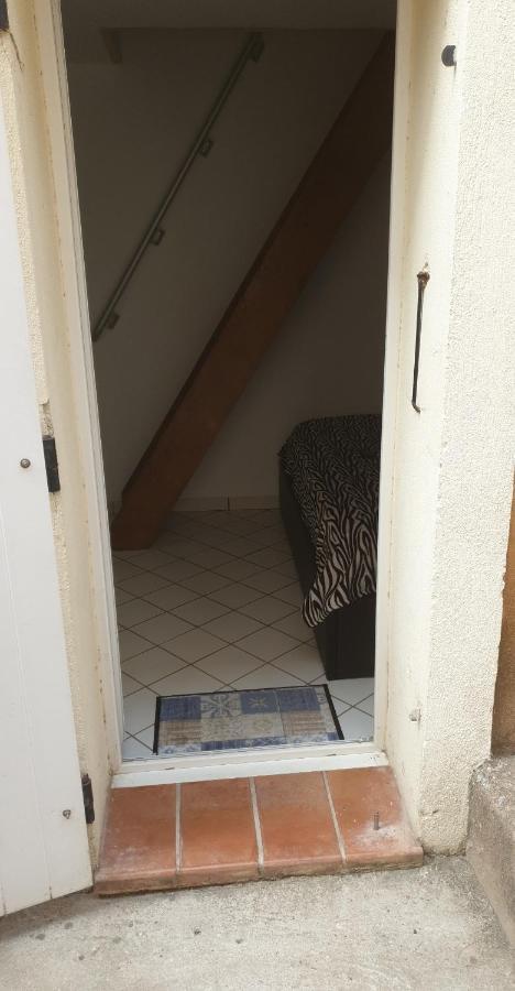 Jolie Petite Maison De Village Marseille Bagian luar foto